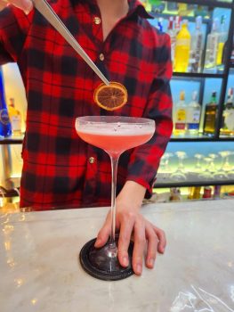 Món pink lady của bạn chủ quán coffee bar