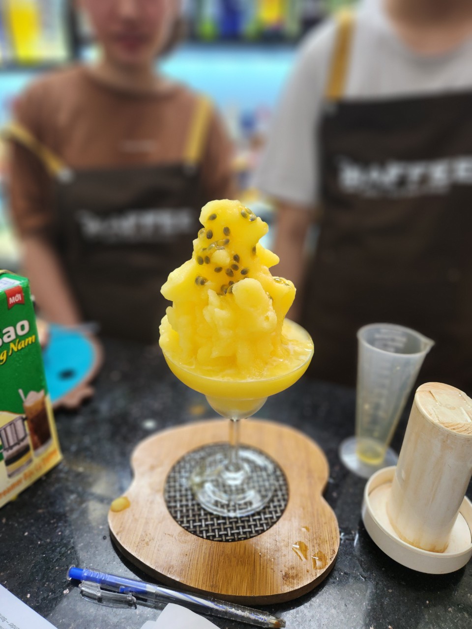 Sinh tố xoài chanh dây mát lạnh cho quán cafe