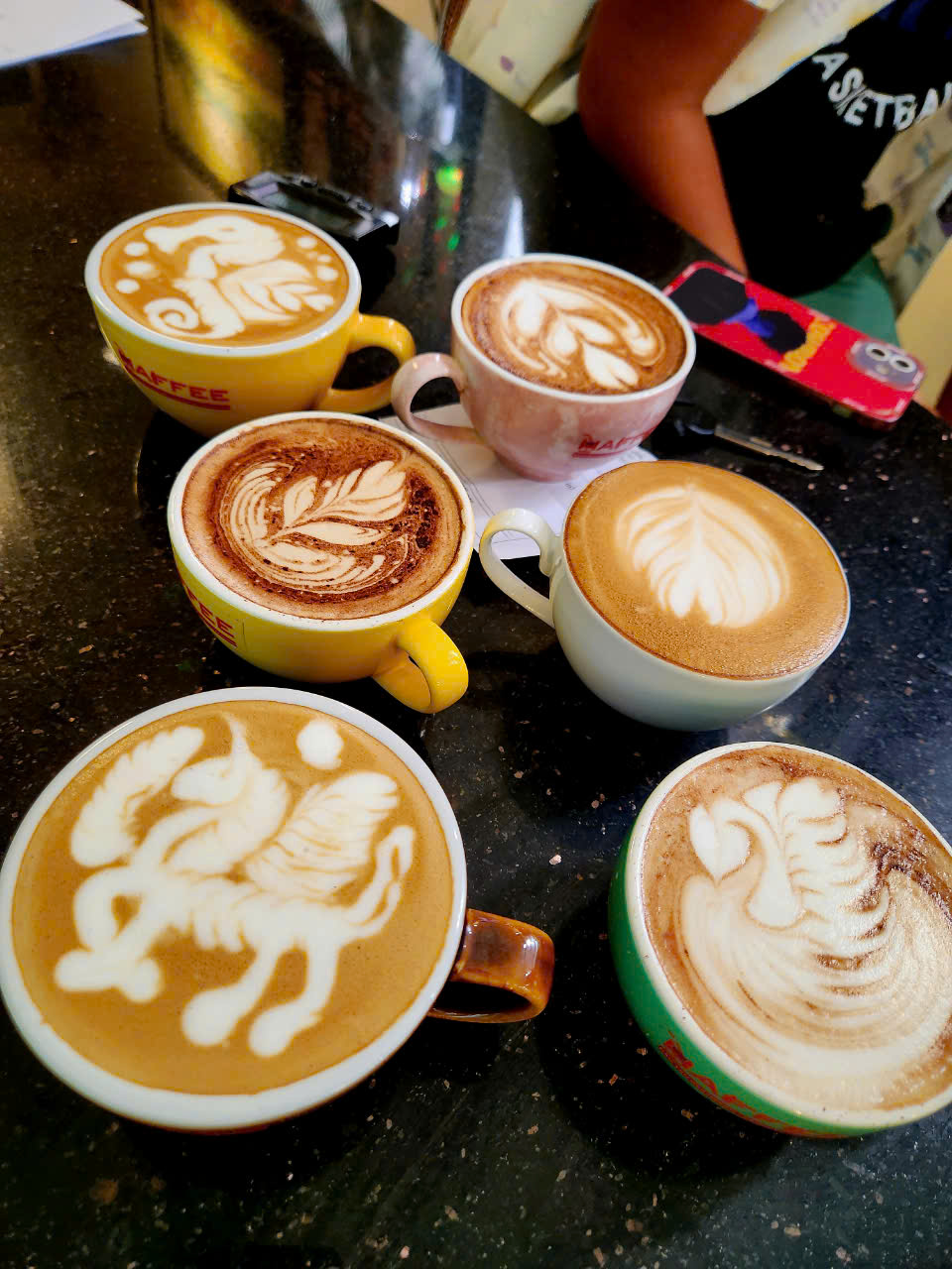 Những ly Latte Art đầy sáng tạo dưới bàn tay tân học viên khóa Barista tại Haffee