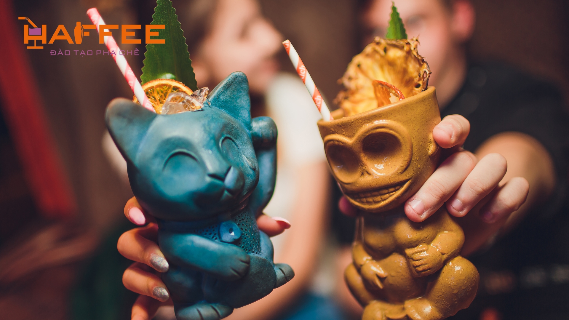 Hương vị ngọt ngào pha chút cay nồng của cocktail sẽ làm buổi hẹn hò của bạn thêm phần thú vị, lãng mạn
