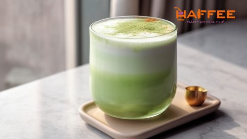 Công thức Matcha Latte Lạnh – hương vị cân bằng, béo mịn và tinh tế trong từng lớp màu.
