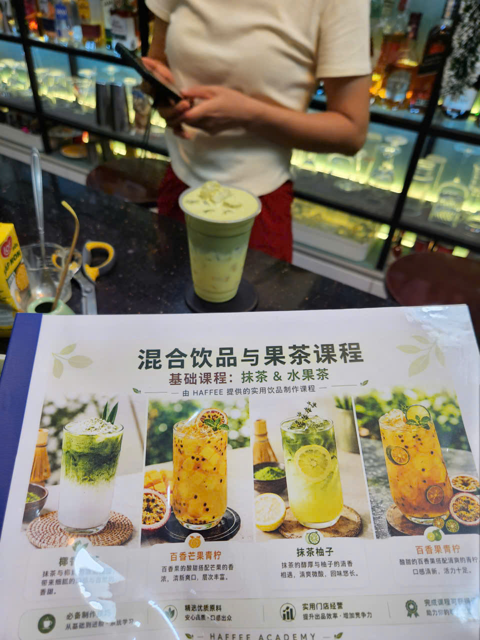 Thực hành pha chế các món Matcha và Trà trái cây hiện đại theo menu mở quán tại Haffee